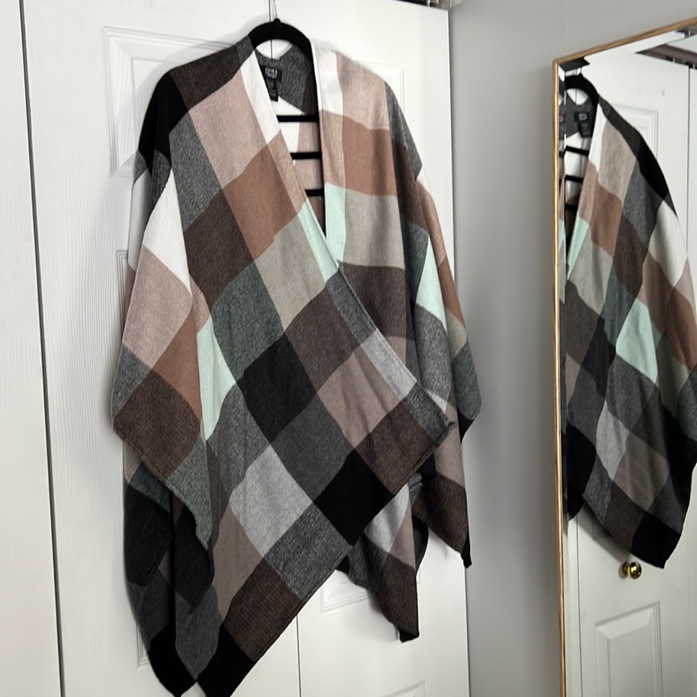 Jones New York Shawl